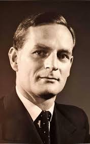 Sir Rex Richards, pioneer of nuclear magnetic resonance spectroscopy who  contributed to its adoption in healthcare and other fields