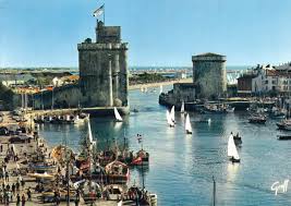 Postcards Of The World La Rochelle La Rochelle Vieux Port Hotel De Ville