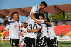 Colo colo sufrió una polémica derrota en el estadio monumental por 1 a 2 frente a palestino en la fecha 7 del campeonato planvital 2021.leonardo gil marcó pa. Chile Football Colo Colo Only Just Avoid Relegation Late Tackle Magazine