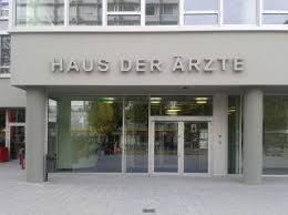 Das grundstück hat eine größe von 6.204 qm und ist durch die vorhandene bebauung aus den 1950er jahren erschlossen. Haus Der Arzte Architekturobjekte Heinze De