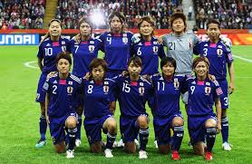 The japan women's national football team, or nicknamed nadeshiko japan (なでしこジャパン), represents japan in women's association football and is run by the japan football association (jfa). ç‡¦ç„¶ã¨è¼ãæ „å…‰ã®è£è©± æ¾¤ç©‚å¸Œã¯4äººç›®ã®ã‚­ãƒƒã‚«ãƒ¼ã ã£ãŸ 2011å¹´å¥³å­wæ¯ ã‚µãƒƒã‚«ãƒ¼ã‚­ãƒ³ã‚°