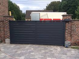 Portail Maez Coulissant En Aluminium Www Toriportails Ne Parrillero Dveri Et Zabor