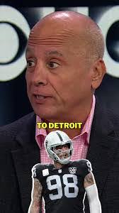 Edward Escalera's Instagram, Twitter & Facebook