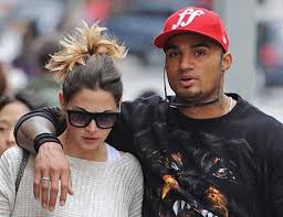 It was kevin who slapped his wife with the divorce notice after they quarrelled over his philandering way. Kevin Prince Boateng Dalle Stalle Alle Stelle