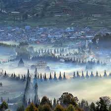 Gambar pemandangan gunung menjadi salah satu pilihan favorit saat akan menggambar. 12 Bukti Pemandangan Alam Indonesia Memang Sangat Mengagumkan Akasaka Outdoor