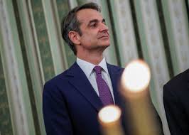Kyriakos mitsotakis, who heads greece's new democracy party, helped ajc memorialize his late father, konstantinos mitsotakis, who, as greece's prime minster. Yunanistan Siyasetine Damga Vuran 3 Aile Son Dakika Haberleri