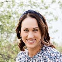 Faye Estes's Instagram, Twitter & Facebook