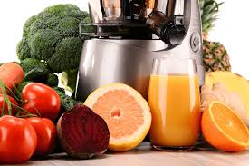 Maitrisez Les Jus De Legumes Et De Fruits De A A Z Pour Retrouver De La Vitalite Best Masticating Juicer Cold Press Juicer Juicing Benefits