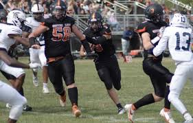 Center Line defeats Clawson, wins share of MAC Bronze football championship 