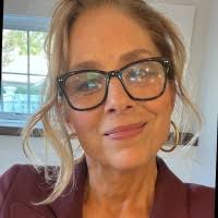 100+ "Beth Eck" profiles