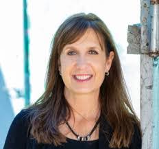 Cindy Cowles's Instagram, Twitter & Facebook