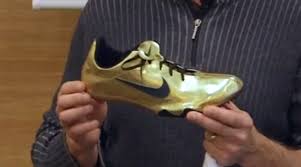 Michael johnson, atlanta, 1996 when it happened, there were two things that stood out from michael johnson's incredible 200m triumph at the 1996 atlanta olympics: How Nike Made Michael Johnson S Iconic Gold Sneakers Sole Collector