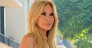 Facebook gives people the power to share and makes the world more open and connected. Graciela Alfano Revealed That She Had An Affair With Mauricio Macri In The 90s Menem Was Not The Only President I Dated Archyde