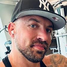 Kyle Hearn's Instagram, Twitter & Facebook