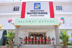 Sijori kepri, batam — video viral, hendak isi bbm di spbu sagulung batam, mobil carry dengan no polisi kpu kabupaten karimun tetapkan aunur rafiq. Bupati Karimun Meresmikan Sekolah Dasar Maitreyawira Kabupaten Karimun