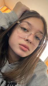 Layla Ham's Instagram, Twitter & Facebook