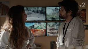 Quelques heures plus tard, elle est en garde à vue, accusée du meurtre d'un ami d'enfance. Un Si Grand Soleil En Avance Theo Surprend Julien Et Alice Le Resume De L Episode 145 Du 15 Mars 2019 Video