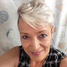 Signs up at Wing 'n It opening soon