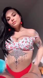 Krisstaytay - velbert.la