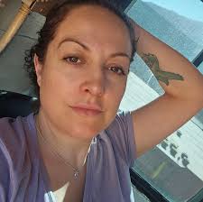 How do I make these labels I am very new to this thanks