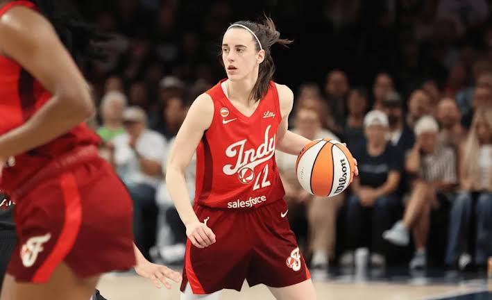 WATCH: Caitlin Clark Drops Defender With Nasty Crossover Before Knocking  Down 3 Vs. Liberty - Yahoo Sports