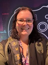 Savannah Drake's Instagram, Twitter & Facebook