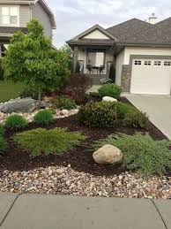 70 Brillante Wartungsarme Landschaftsbauideen Fur Den Vorgarten Frontyardlandscap Front Yard Landscaping Design Home Landscaping Small Front Yard Landscaping