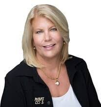 Melody Visser's Instagram, Twitter & Facebook