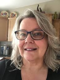 Kelly Thibeault's Instagram, Twitter & Facebook