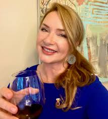 Cynthia Lohr's Instagram, Twitter & Facebook