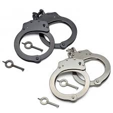 In certain situations, it is necessary for police officers to restrain an assailant or suspect. Usa Seller Usa Stock 4 Choices Special Force Hinge Handcuffs Metal Double Lock Tactical Hand Cuffs W Keys Real Edc Tool Wish