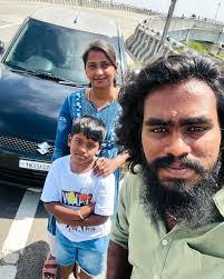 Vicky Rey's Instagram, Twitter & Facebook