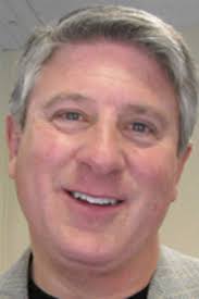 Hundreds hear Phillips at agriculture museum fundraiser