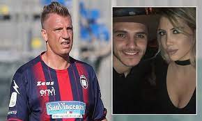 Maxi lopez và mauro icardi. Maxi Lopez Blasts Ex Wife Wanda Icardi For Making Bizarre Decision During Coronavirus Crisis Daily Mail Online