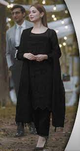 Qurrat 1000 In 2020 Black Pakistani Dress Black Bridal Dresses Simple Pakistani Dresses