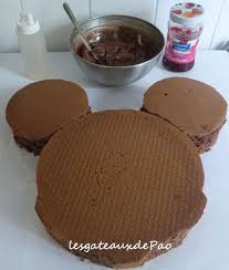 Tuto Mickey Etape6 Gateau Anniversaire Mickey Gateau Mickey Facile Gateau Anniversaire Minnie