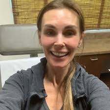 Maureen Horne's Instagram, Twitter & Facebook