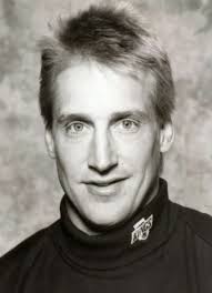 Player photos for the 1992-93 Phoenix Roadrunners at hockeydb.com