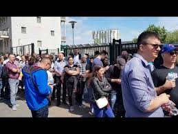 Avec le plus gros budget (et dettes), le club a échoué sur 3 de ses autres objectifs, coupe de la caf, coupe. SecÈia De Votare Londra Barking 26 Mai 2019 Ora 11 15 Alegeri Europarlamentare Èi Referendum Youtube