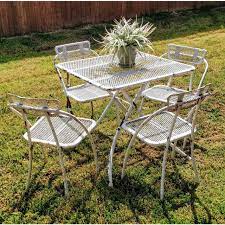 See more ideas about mid century patio furniture, patio furniture, furniture. Mid Century Modern Metal Patio Furniture Set Of 5 Chairish