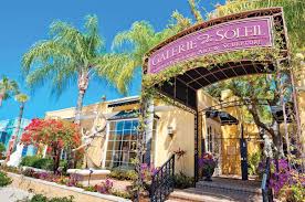 Luxury Vacation Rentals In Naples With Royal Shell Vacations Must Do Visitor Guides Perfect Beach Vacation Naples Beach Florida Vacation