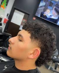 Looking for a hair dresser to do my daughter's hair May 10 8am. Must travel  to home- Elgin area. Thanks!