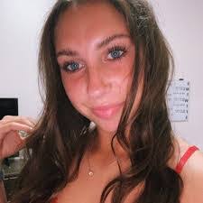 Ella Holmes's Instagram, Twitter & Facebook