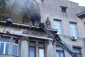 Сообщение о пожаре поступило в 20:30 по местному времени (21:30 мск). Pozhar V Odesse Spasateli Zavershili Raboty Novosti Ukrainy Novosti Regionov Liga Net
