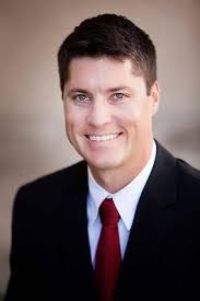 Mike Hennings's Instagram, Twitter & Facebook