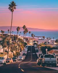 To create your own, find a selection of images you enjoy, cut them together, and overlay a transparent shape of color. Vtjfpdkpwi4imm