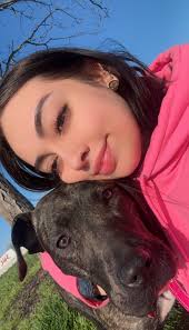 Where can a 21-year-old woman in El Paso find a new home for herself and  her two cats?