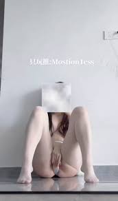 The ultimate 迷晕玩脚 experience- 黑丝女白领 caught in the act