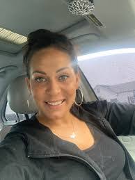 Alicia Nicely's Instagram, Twitter & Facebook