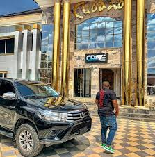 Pascal chibuike okechukwu who is popularly known as cubana chief priest is a nigerian show promoter, business magnate, entertainer, brand influencer, and celebrity barman. Cubana Chief Priest Biography Profile Photos Blueink